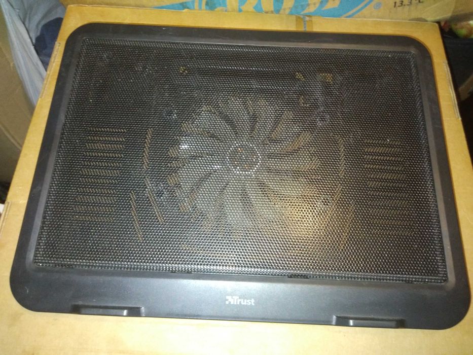 Подставка с охлаждением для ноутбука, планшета.