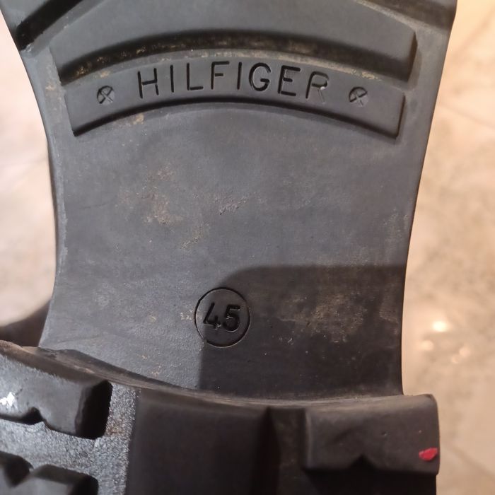 Buty sztyblety Tommy Hilfiger skórzane 45/30 cm/ salon 829 zł