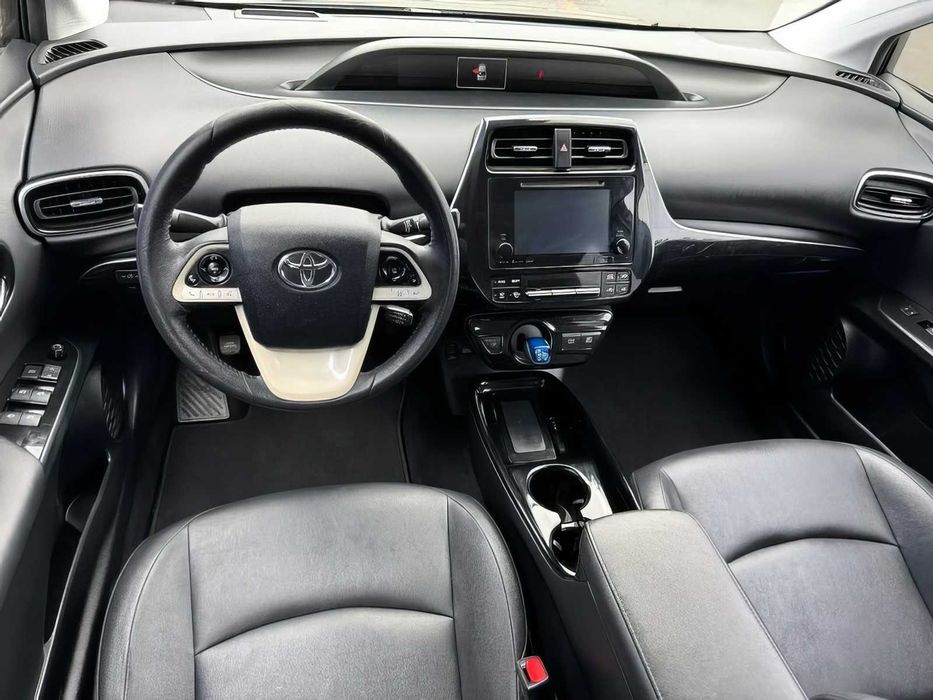 Toyota Prius      2017