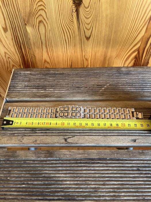 Sprzedam ciekawy elektroniczny zegarek, vintage