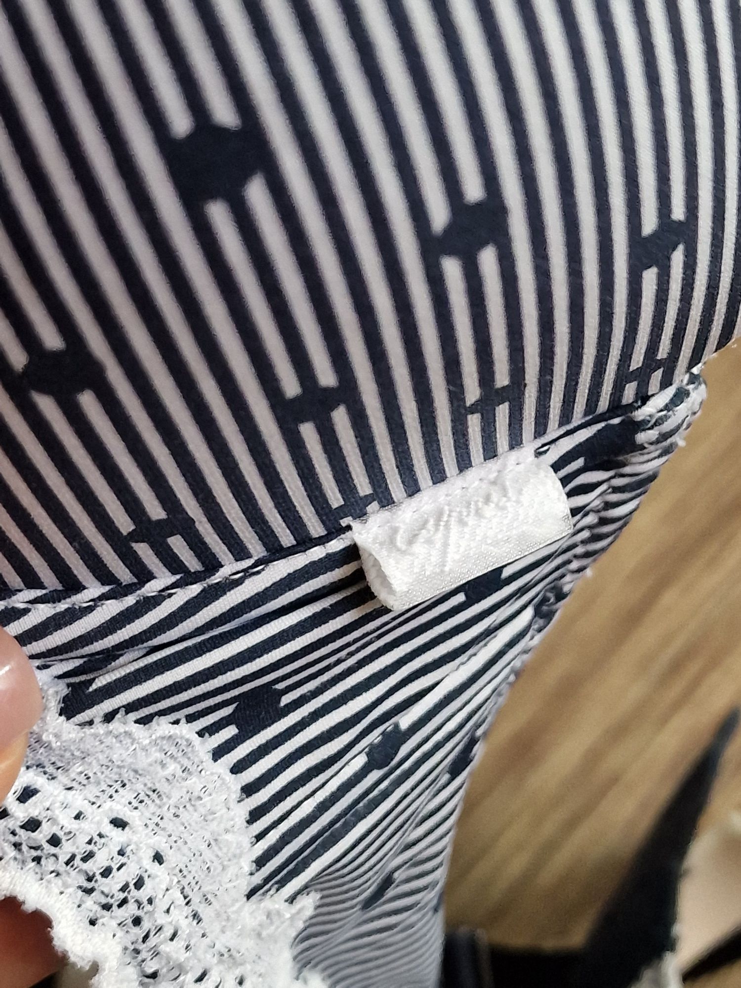 ніжний бюстгальтер в полоску з мереживом Esprit, оригінал
