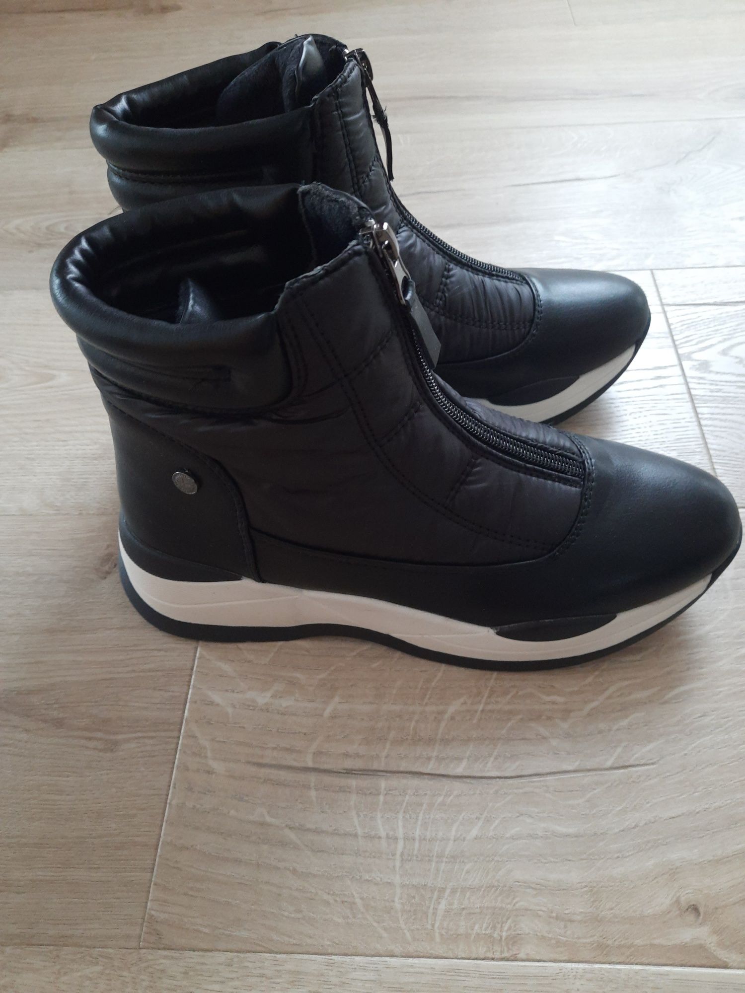 Buty, botki damskie XTI