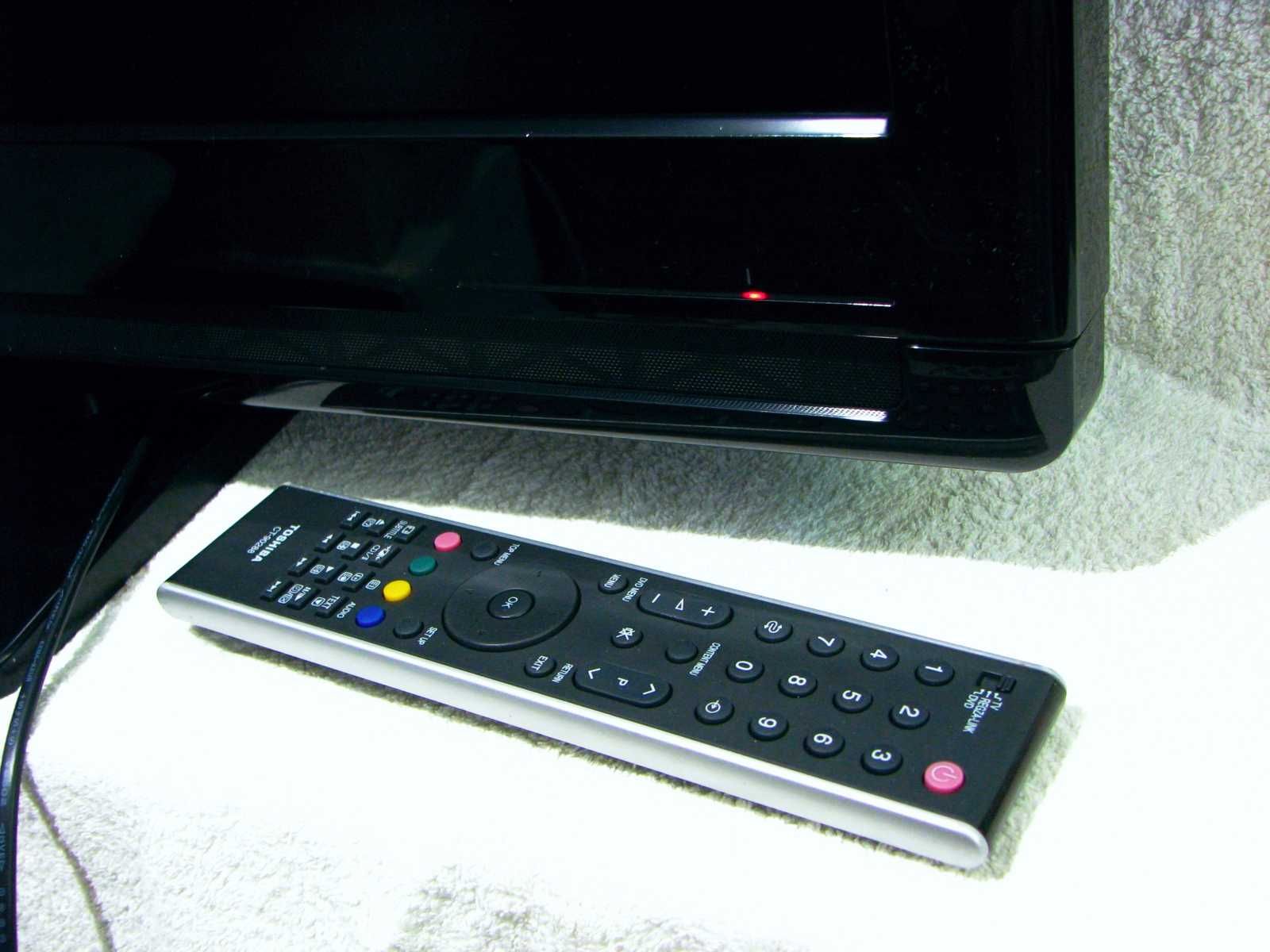 Telewizor Toshiba 37 cali nie włącza się świeci standby matryca OK tv