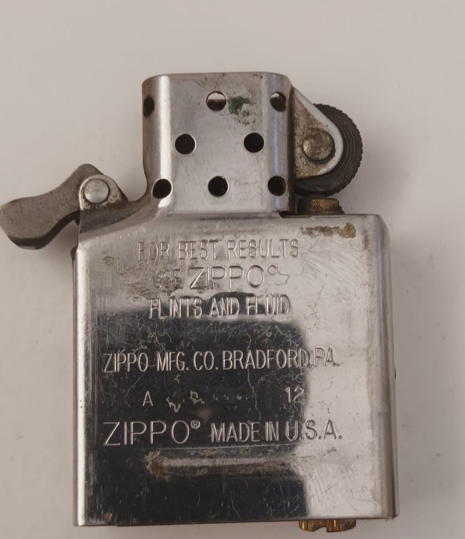 Isqueiro Zippo-A 12