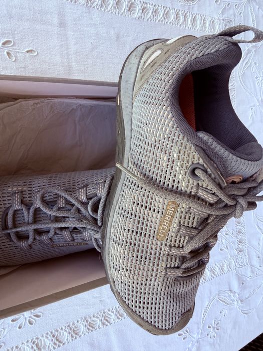 Ténis Merrell Cinzentos