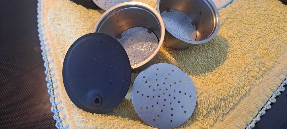 Duas Cápsulas reutilizáveis a preço modesto (boa oportunidade)