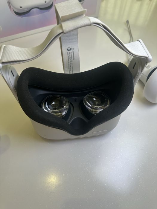 Oculus Quest 2 — 64 GB VR-окуляри