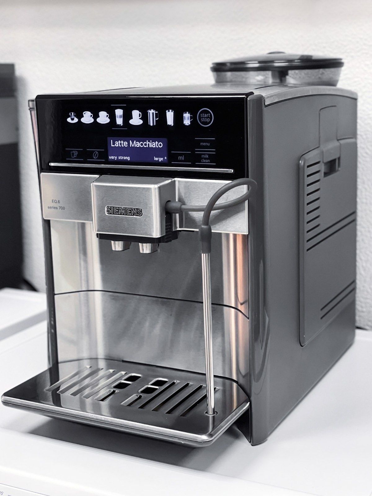 НОВА!!! Кофемашина Siemens EQ6 Series 700 (кавоварка)