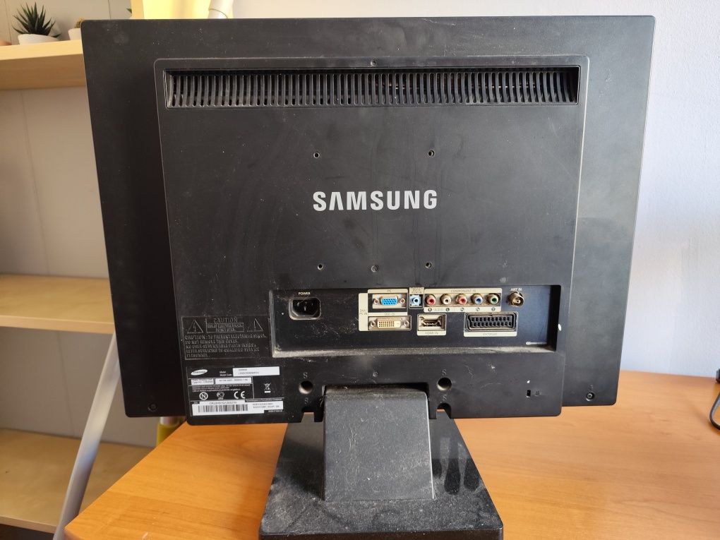 Monitor Samsung 22 cale