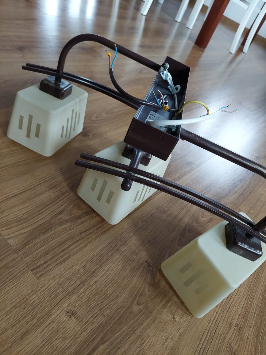 Lampa sufitowa pokojowa