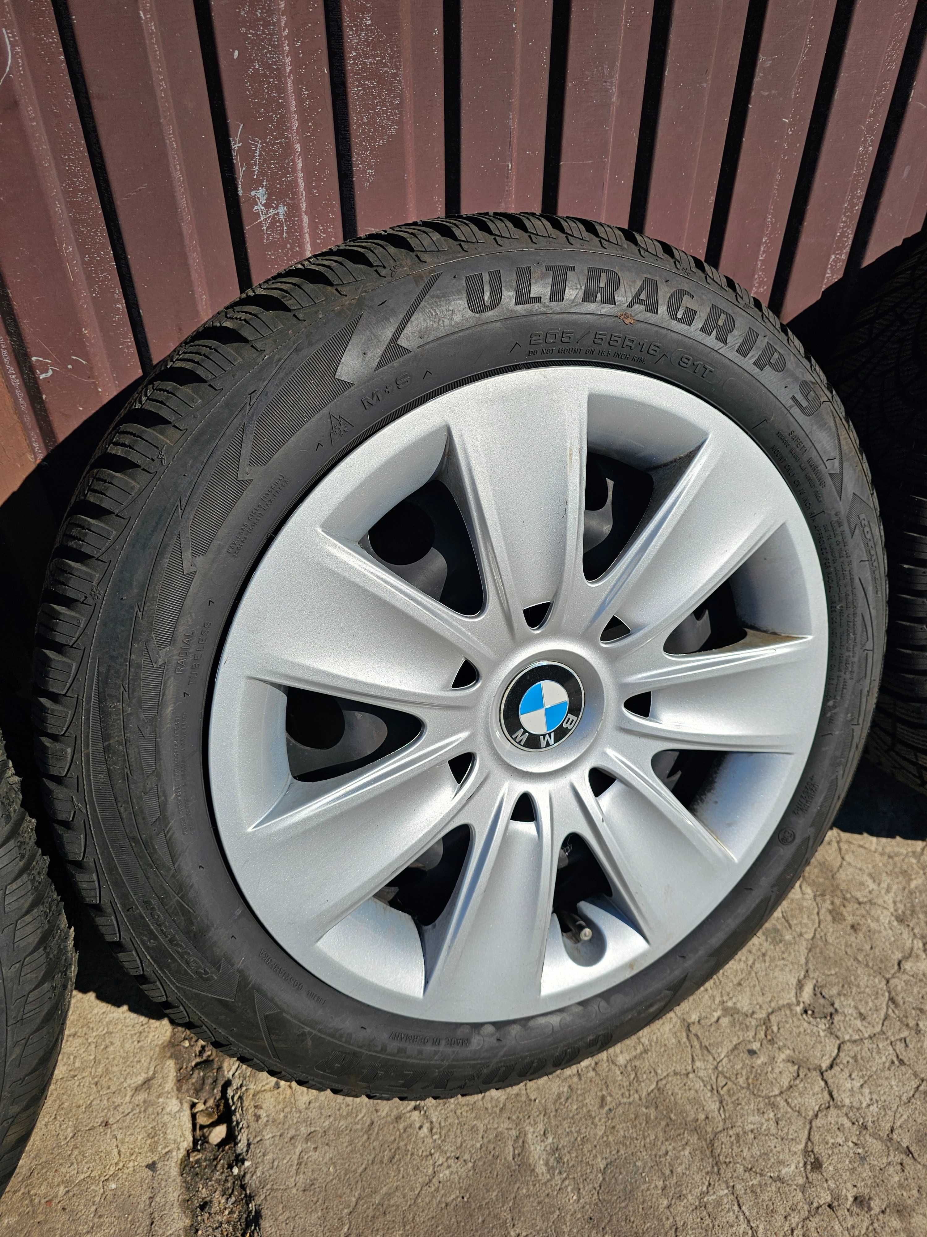 Felgi Stalowe z Oponami Zimowymi BMW 16 cali 5x120 Kołpaki