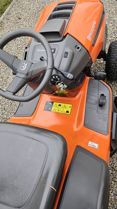 Traktorek kosiarka Husqvarna  TC138