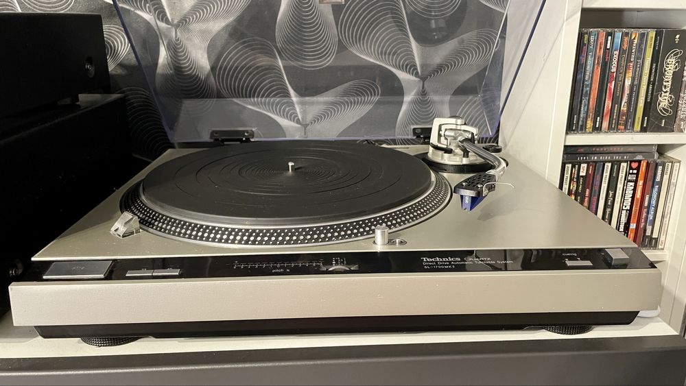 Gramofon Technics SL-1700 MK2