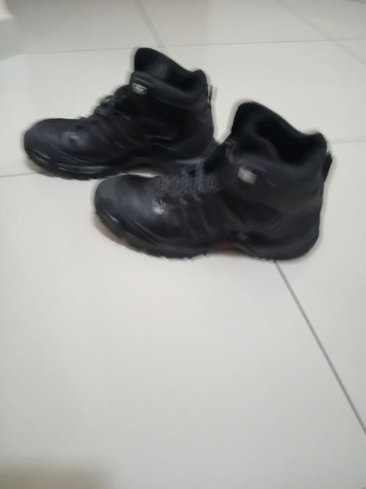 Sprzedam kożuszek sztuczny damski ,krótkie kozaki i buty męskie adidas