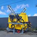 Opryskiwacz zawieszany hydrauliczny polowy Moccia 1000L 15m Włochy