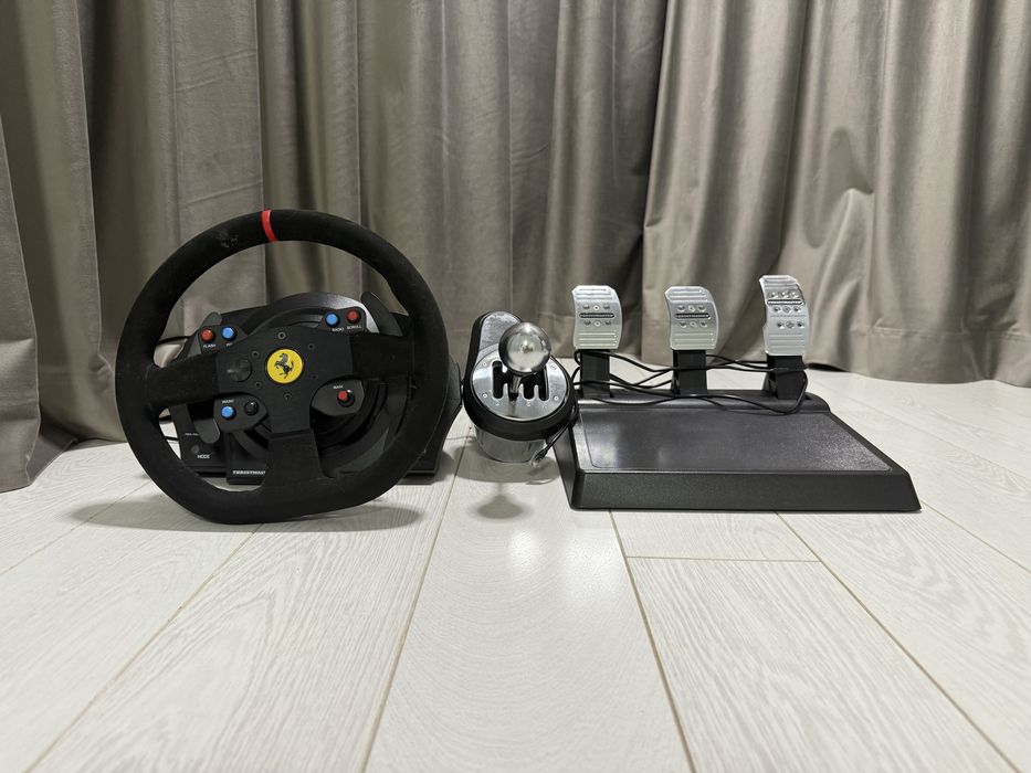 Trustmaster T300 для ПК/PS4/PS5 також Педалі й КПП