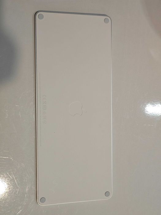 Apple Magic Keyboard – biała (z kablem, w oryginalnym opakowaniu)