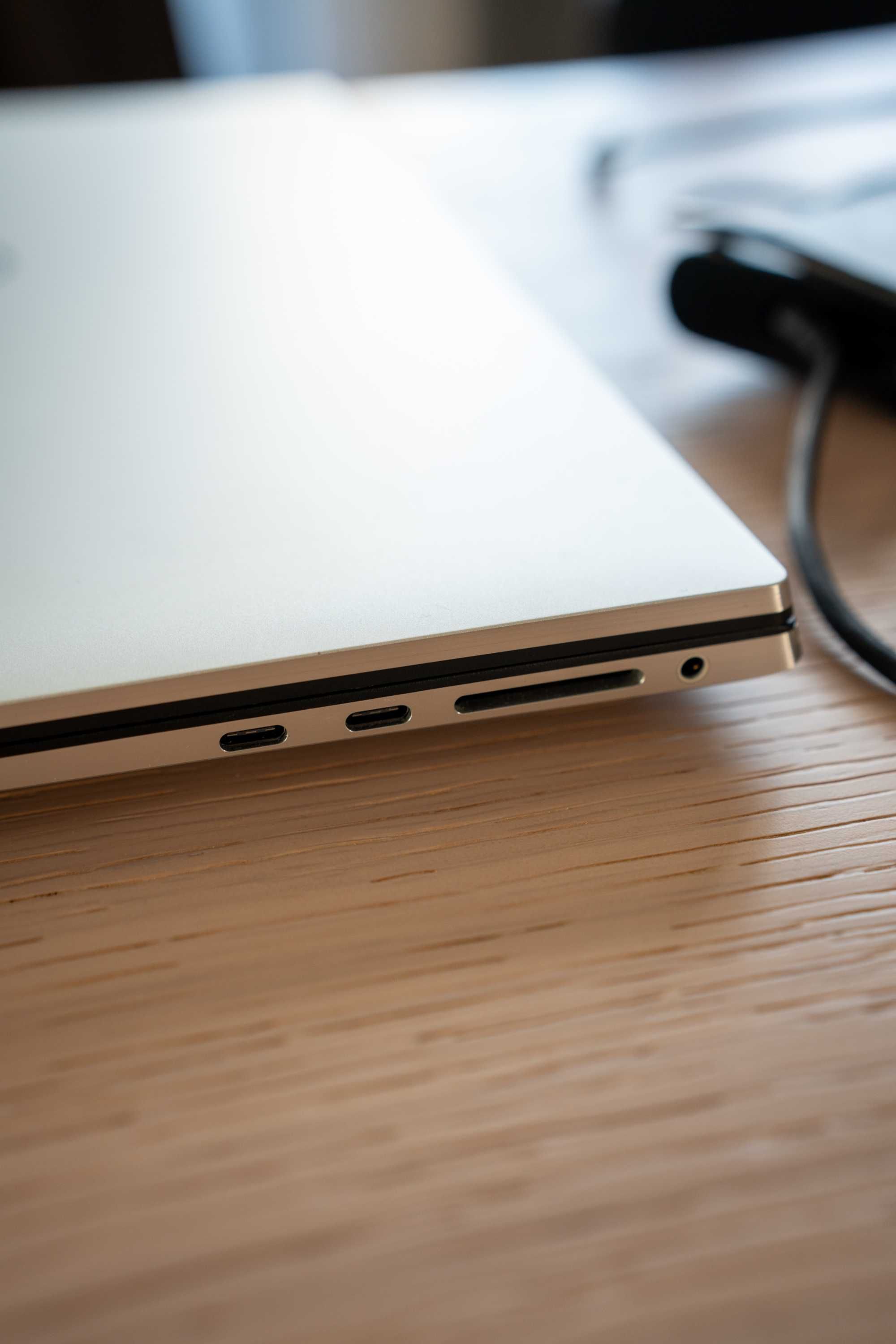 Laptop Dell XPS 17 9700