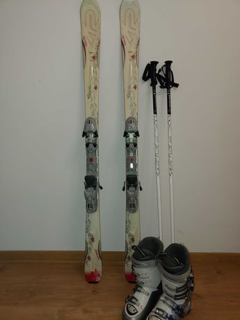 Piękne narty damskie K2 z butami i kijkami.