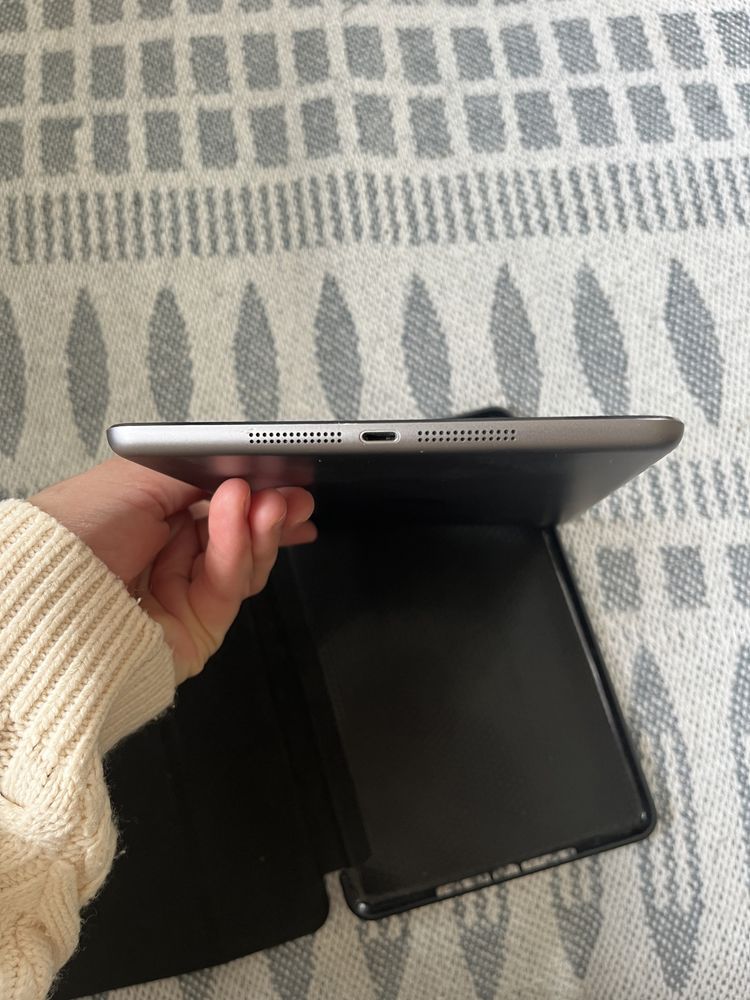iPad mini (MF432TU/A)
