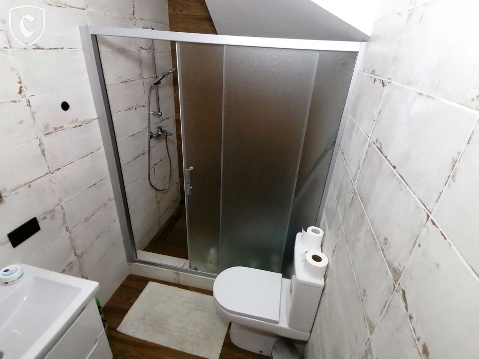 Будинок з меблями + басейн + футбольне поле. Старі Петрівці