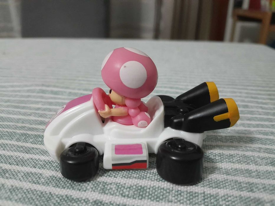 Figura McDonalds Happy Meal Mario Kart 2024 Toadette - NOVA