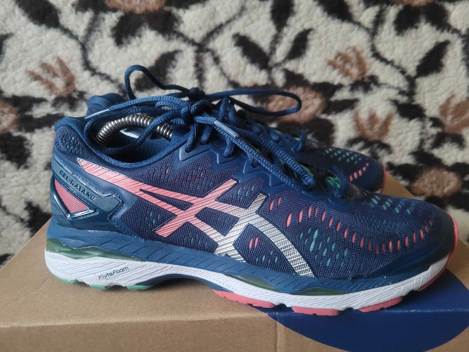 Super sportowe buty do beigania Asics Gel kayano 23 r.39,5 wkł.25 cm
