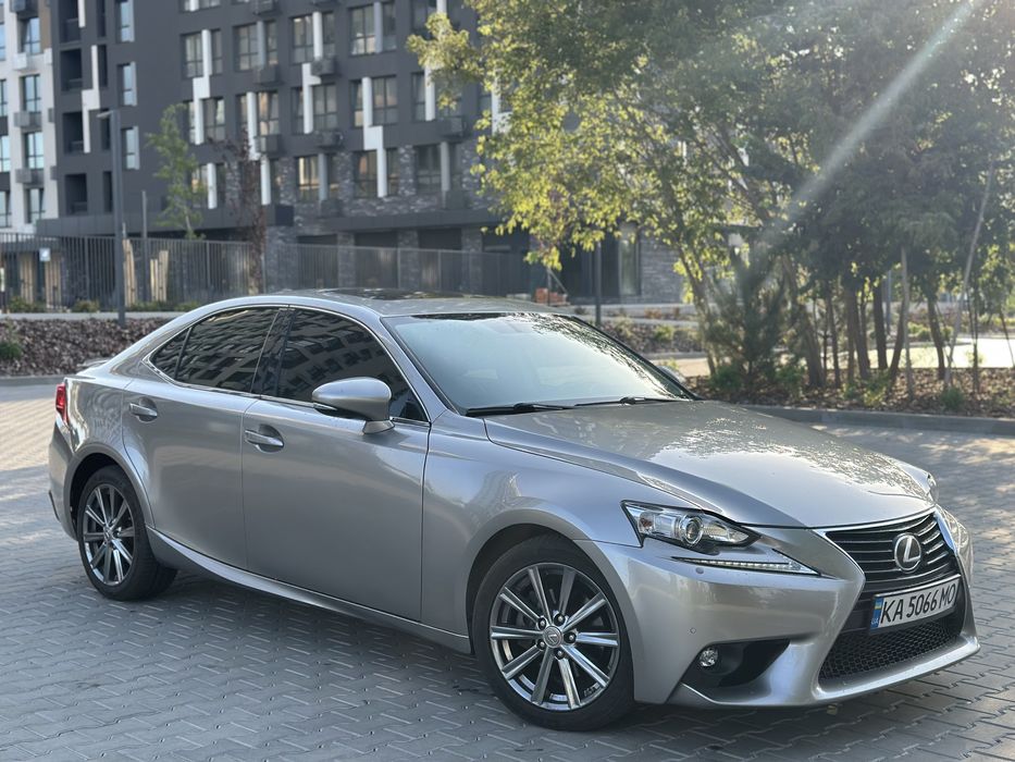 lexus IS 2014 2.5 V6 ідеальний стан. без вкладень
