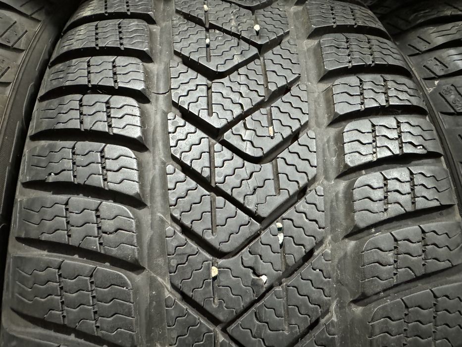 225/40 r 19 Pirelli