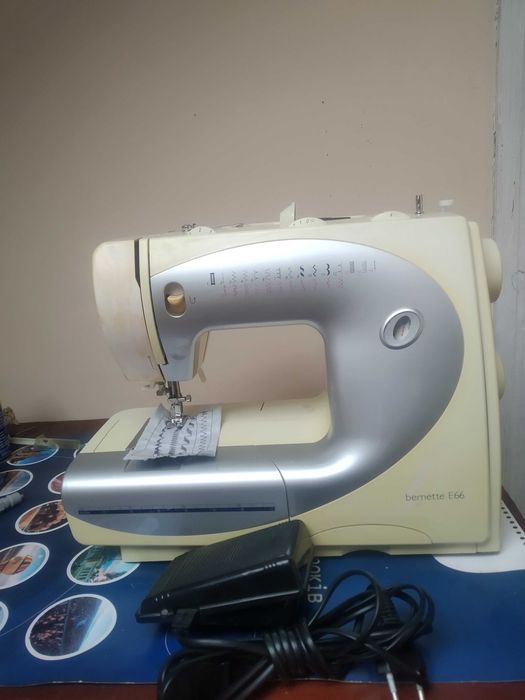 Швейная машинка BERNINA E66