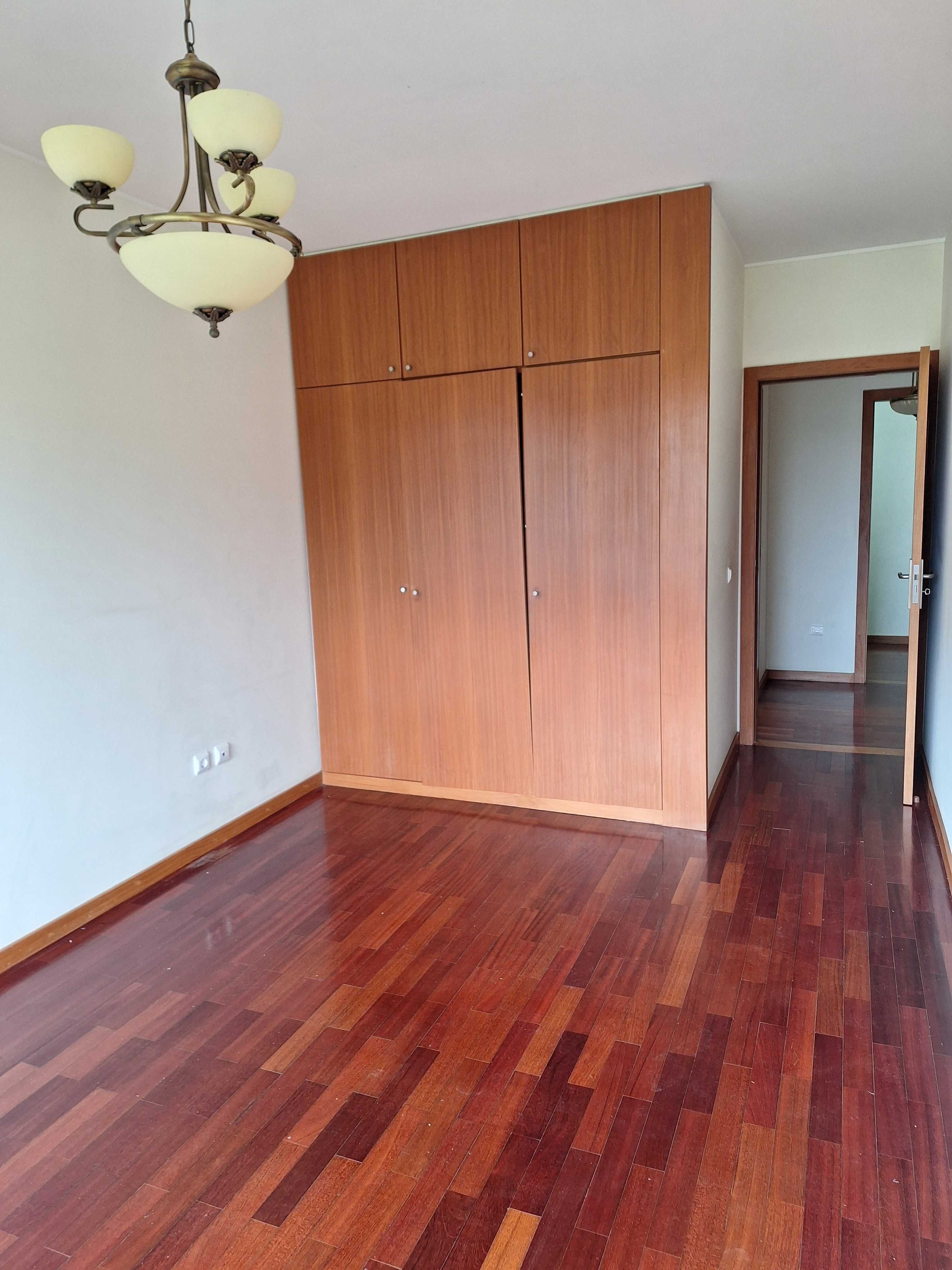 Aluguer de apartamento T1+1