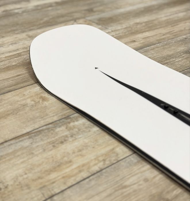 Burton Custom Camber 162 cm – model 2024 – stan idealny