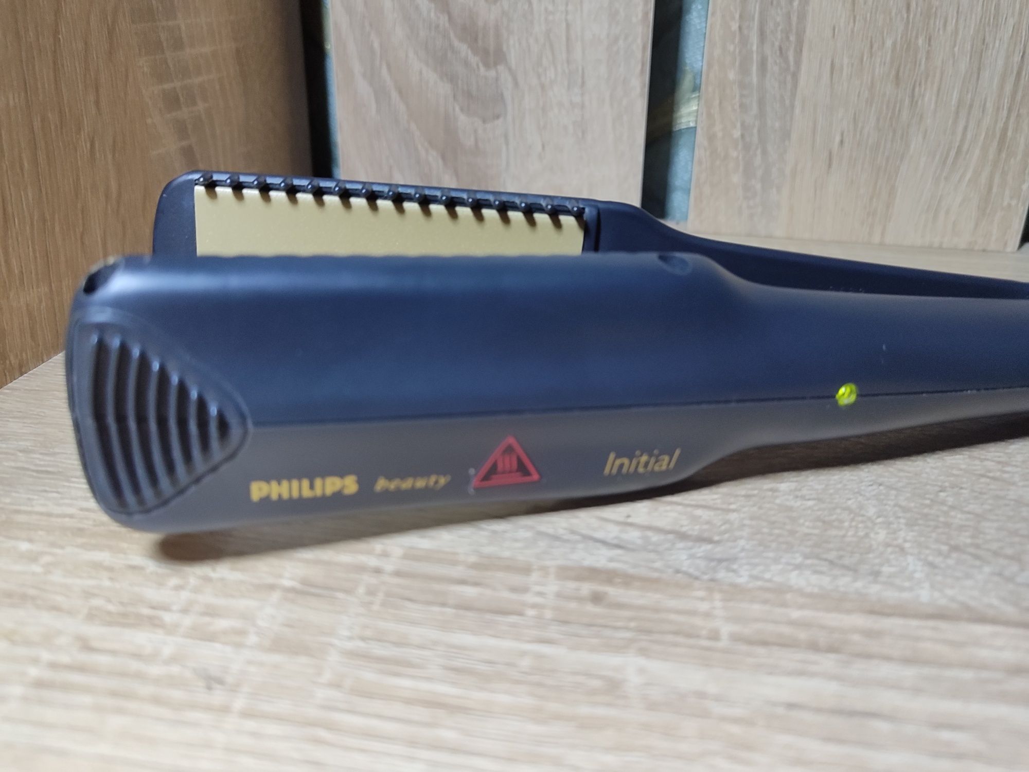 Выпрямитель для волос. Philips Beauty initial TYPE HP4643