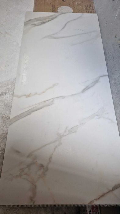 Spiek kwarcowy Calacatta dorato mat 160x70cm