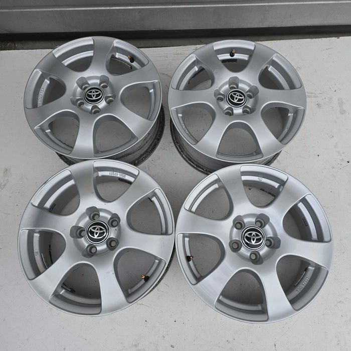 Alufelgi TOYOTA YARIS IV Prius Avensis T25 5X100 16'' ET48 6.5J 4X