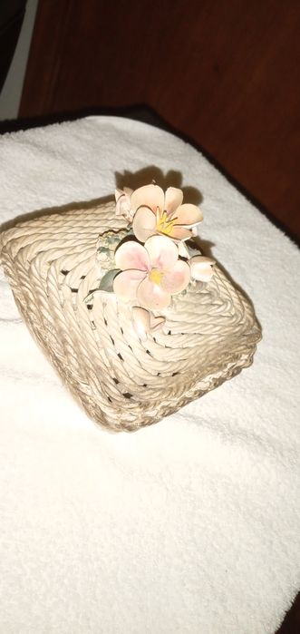 Caixa Porcelana Bassano italia floral vintage9E-Borracha P.2EDesde2E.