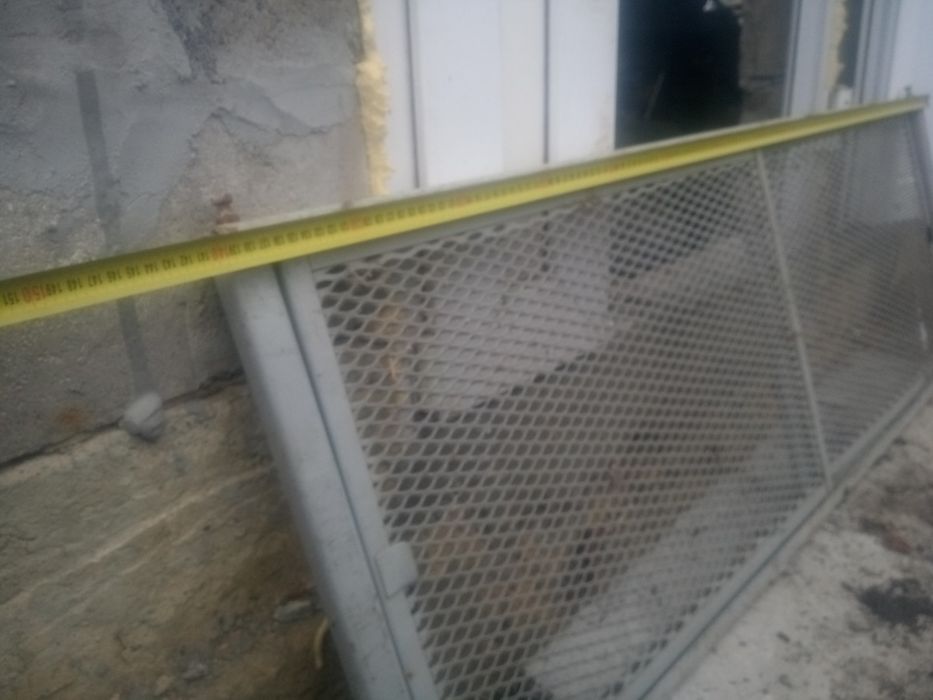 Дверка металическая раздвижная