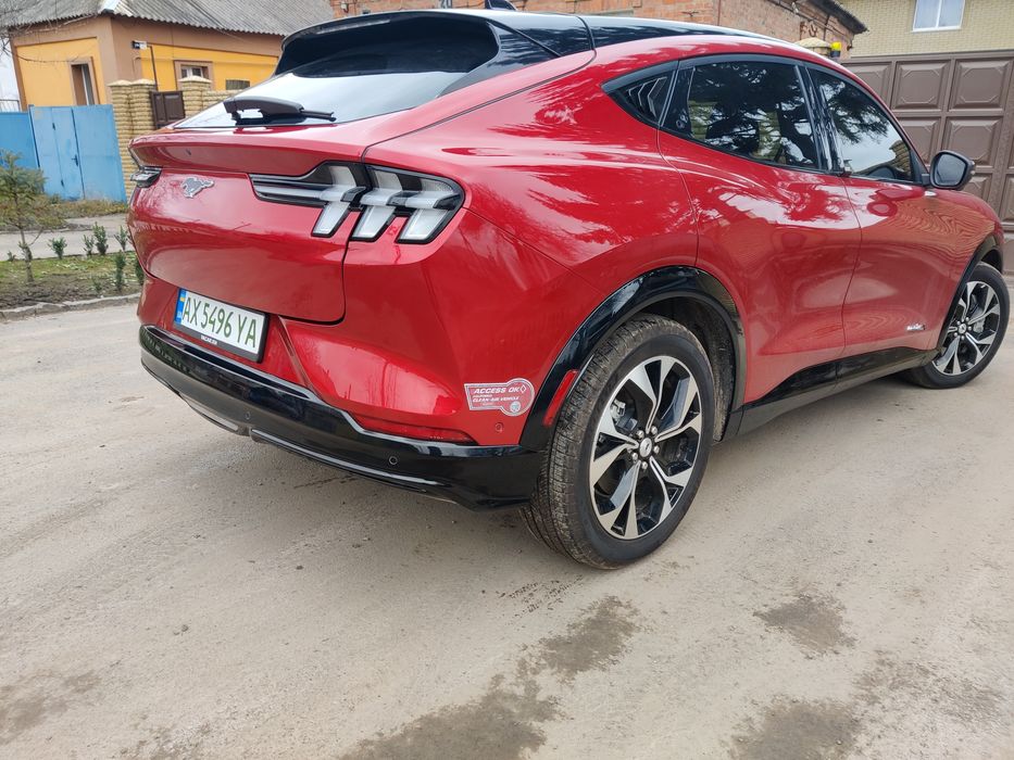 FORD MUSTANG MACH-E PREMIUM
98.7 kWh 23рік10місяць