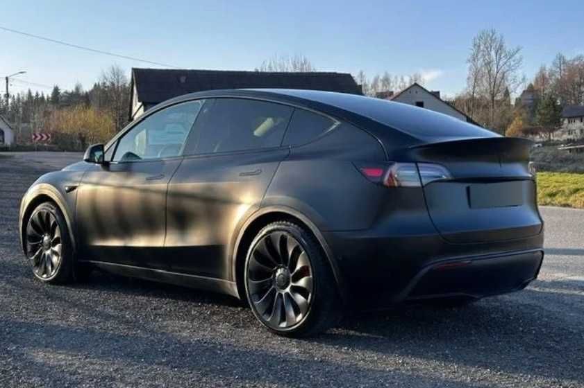 Tesla Y Performance AWD