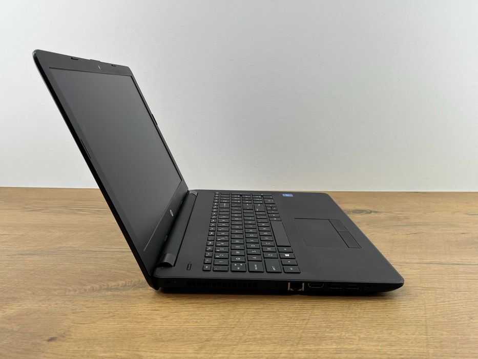 1392. Laptop Hp 15 cali, Intel 2.48GHz, Dysk SSD, 8GB RAM, Windows 10