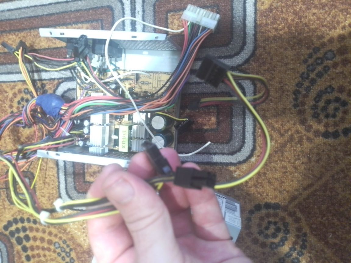 Продам неробочий блок живлення 450 W