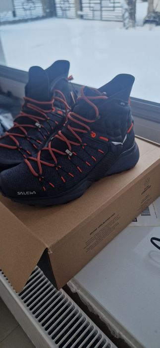 Buty salewa rozm  42  nowe