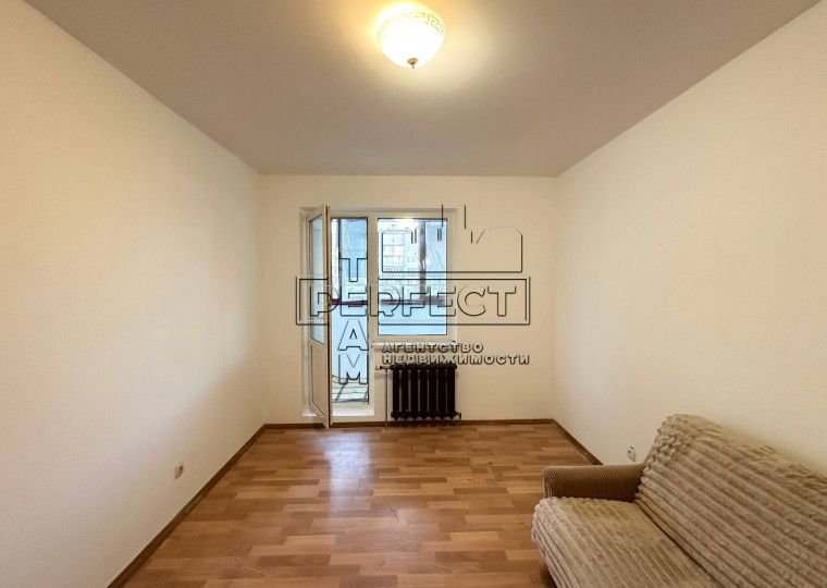 Продаж 2к квартири Машинобудівна 21 / Машиностроительная 21