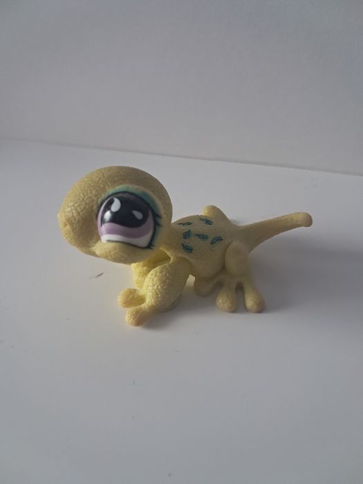 Littlest pet shop lps