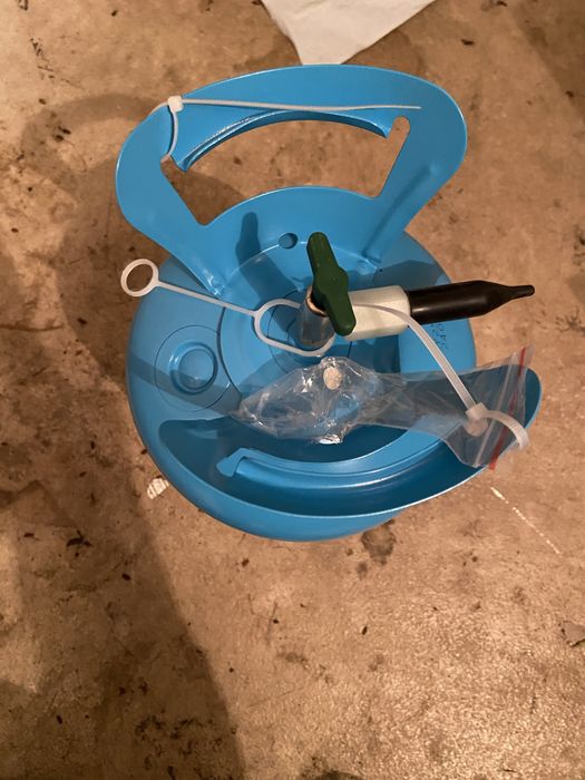 Butla po helu 30 balonów