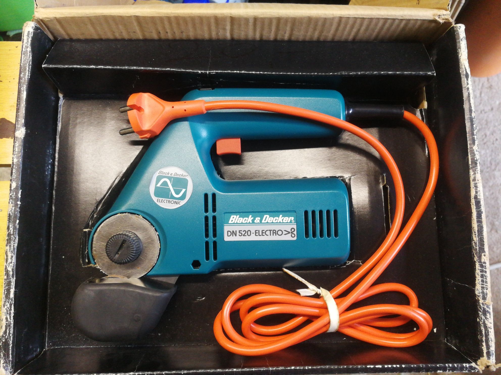 Nożyce elektryczne Black&Decker DN 520E