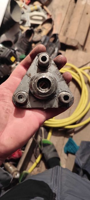 Трикутник на заднє колесо мопед карпати