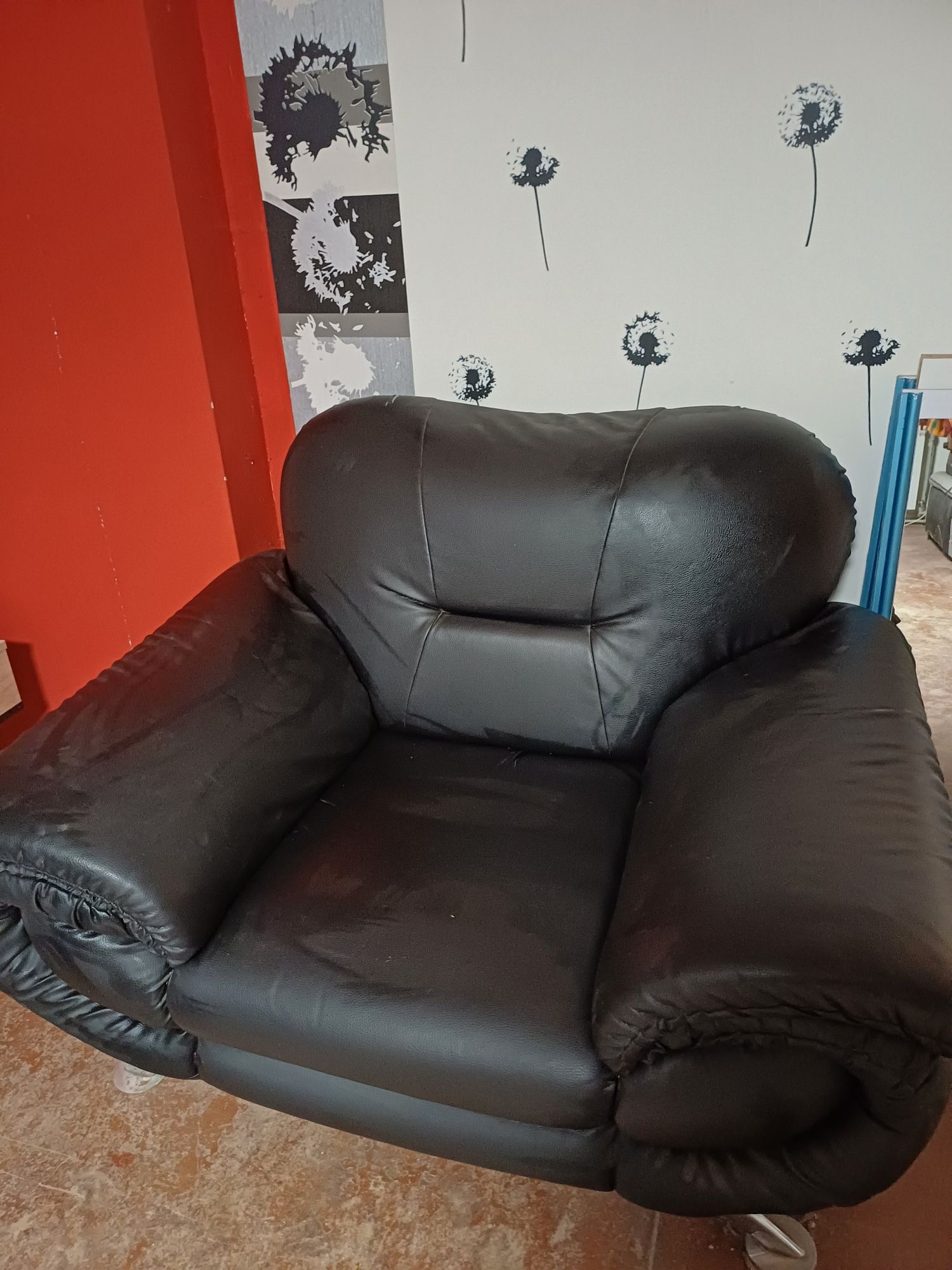 Fotel czarny z ekoskóry