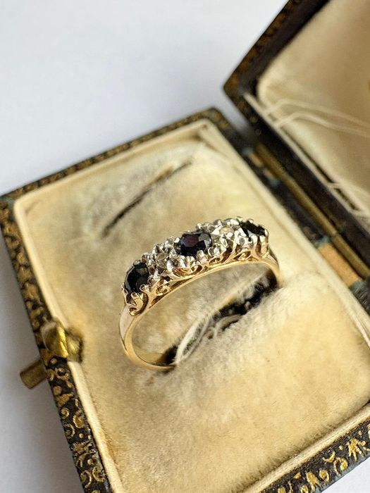 Złoty pierścionek 9k obrączka stary retro diamenty szafiry zdobienia