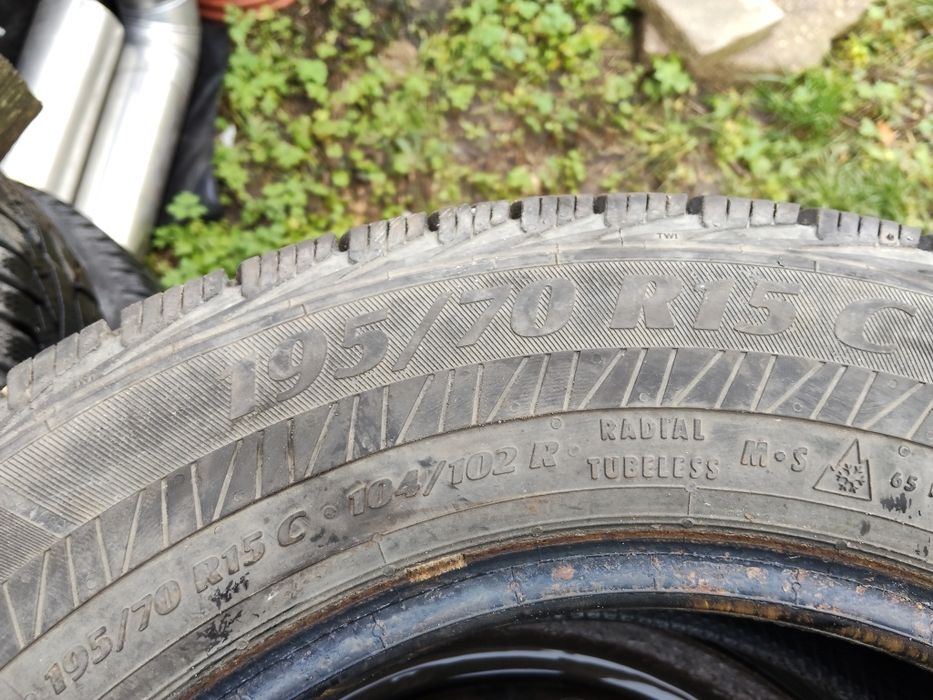 Opony 2szt zimowe 195/70 R15C